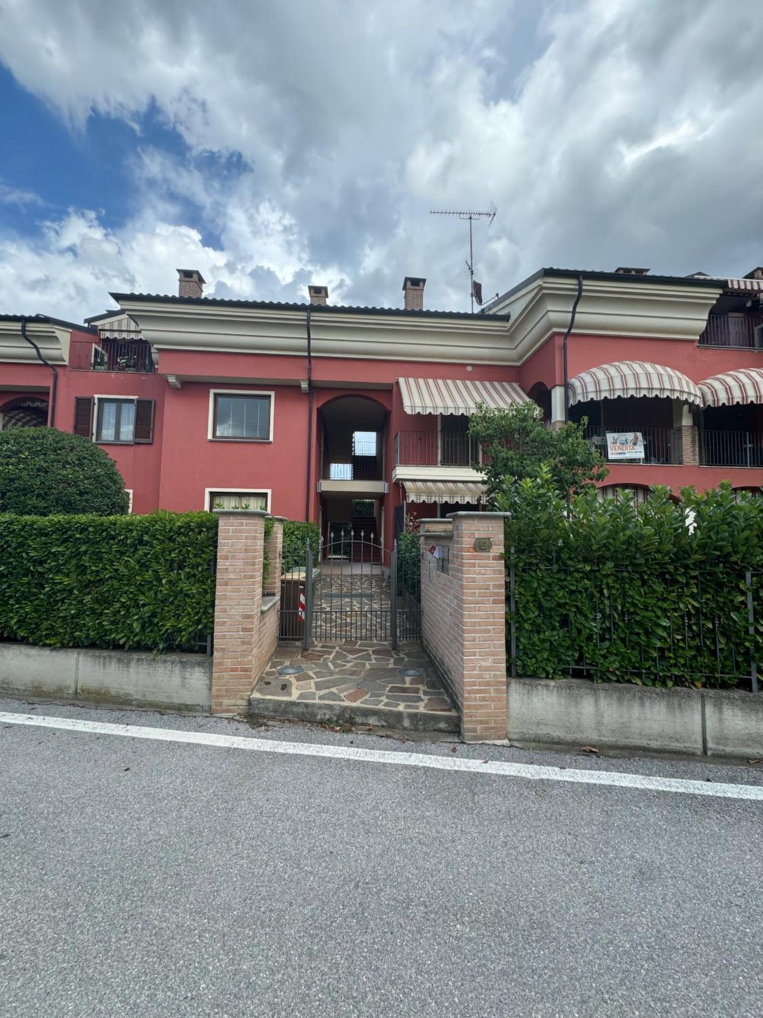 Appartamento Cherasco Luaran gambar